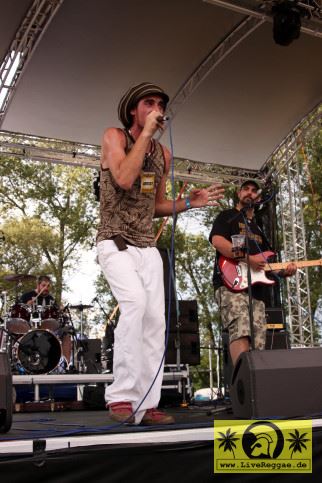 Tadiman (SK) with Makako Jump - 5. Mighty Sounds Festival - Blue Stage - Olsi bei Tabor, CZ - 17. Juli 2009 (4).jpg